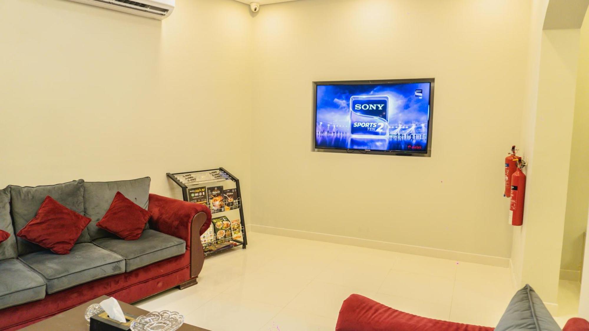 Pan Emirates Hotel Apartments Sharjah Bagian luar foto