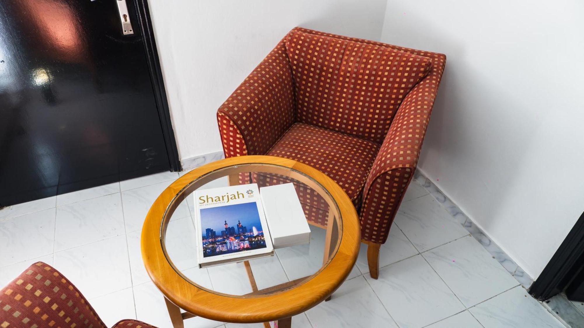 Pan Emirates Hotel Apartments Sharjah Bagian luar foto