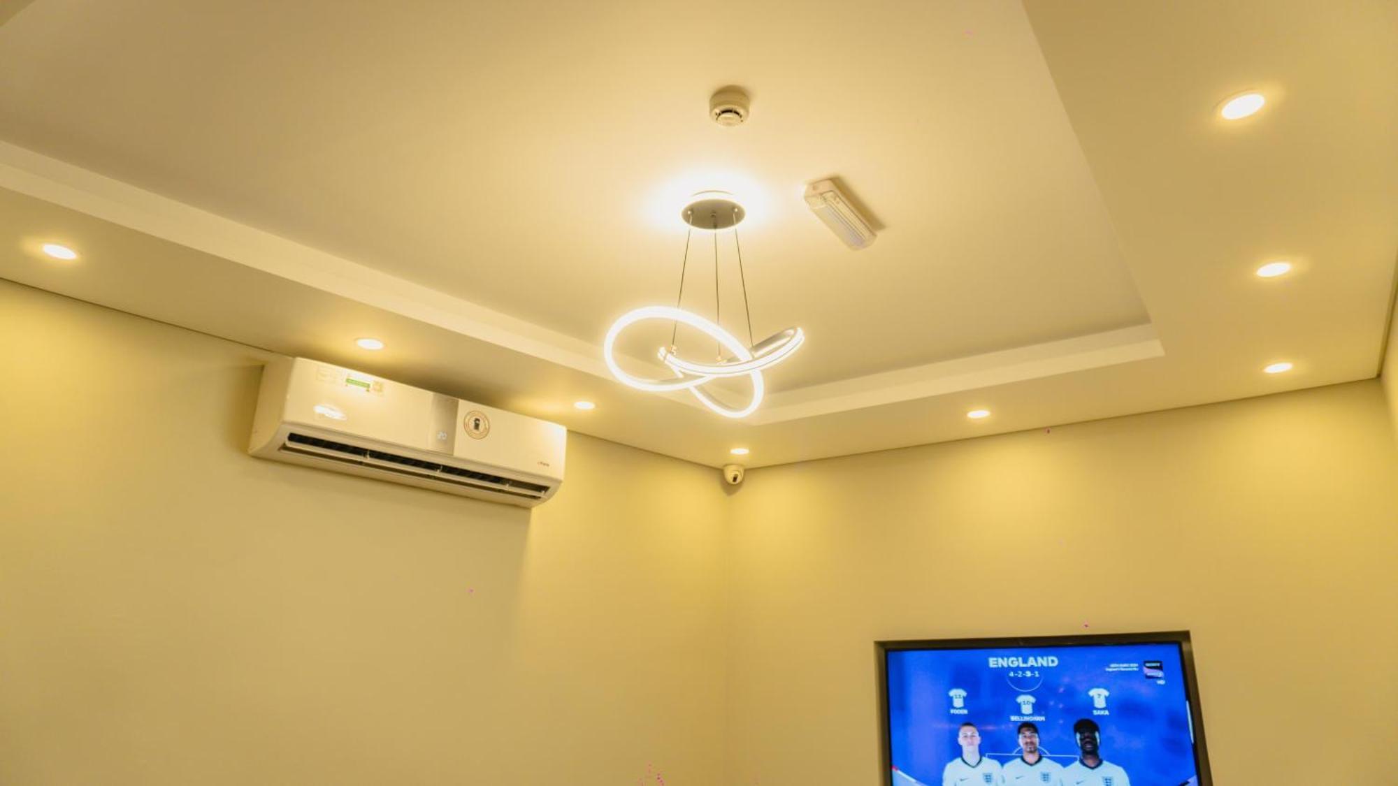 Pan Emirates Hotel Apartments Sharjah Bagian luar foto